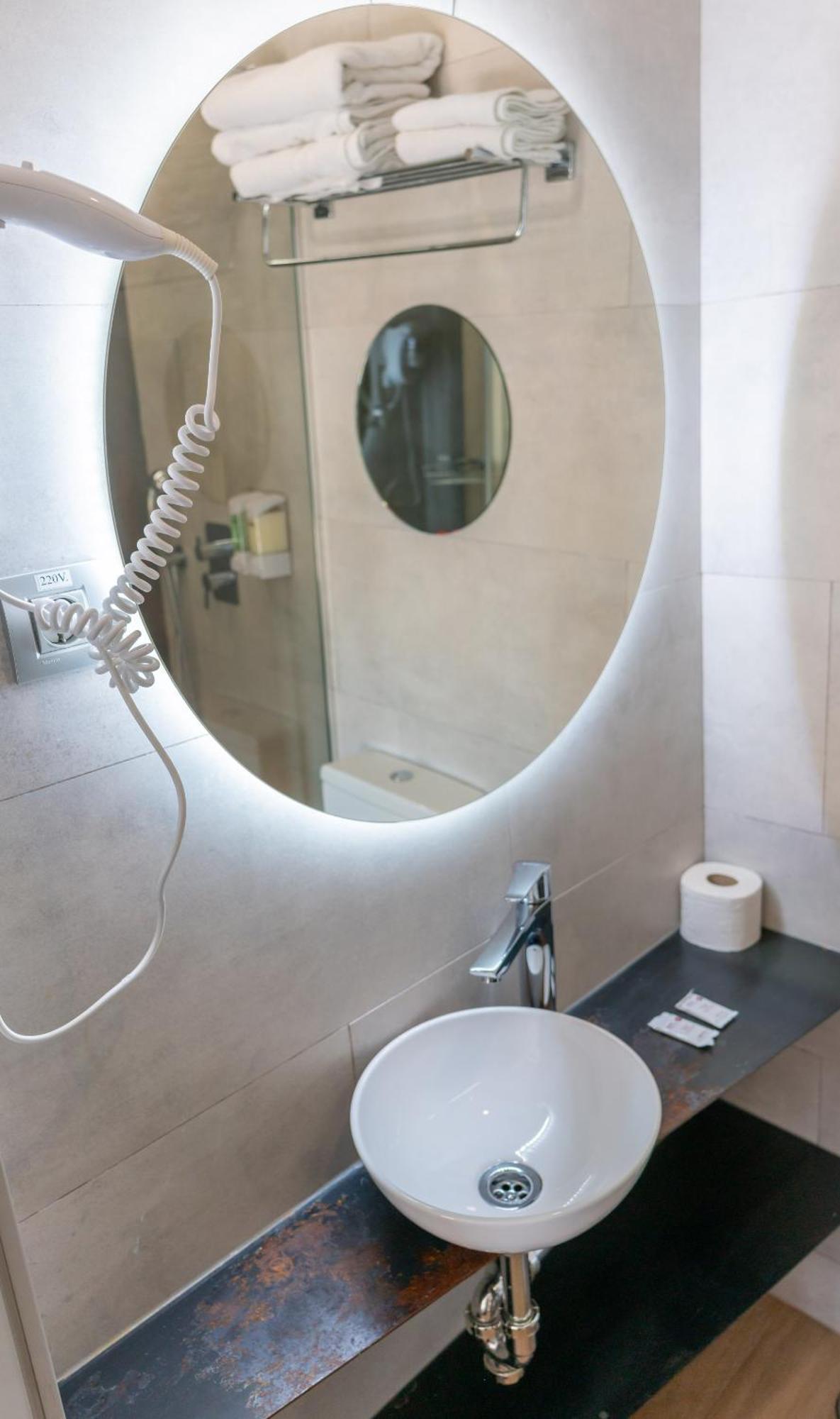 Hostal Juliette-Gran Via มาดริด ภายนอก รูปภาพ