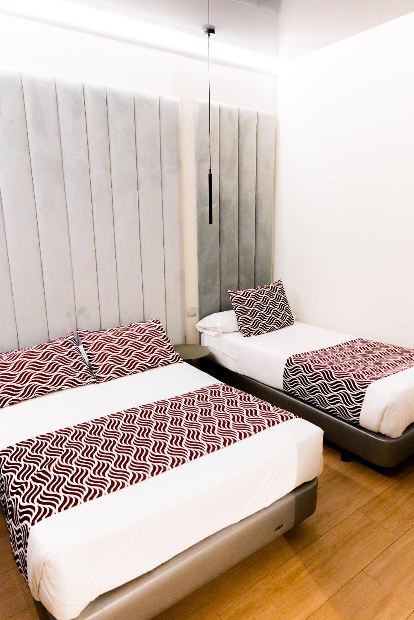 Hostal Juliette-Gran Via มาดริด ภายนอก รูปภาพ