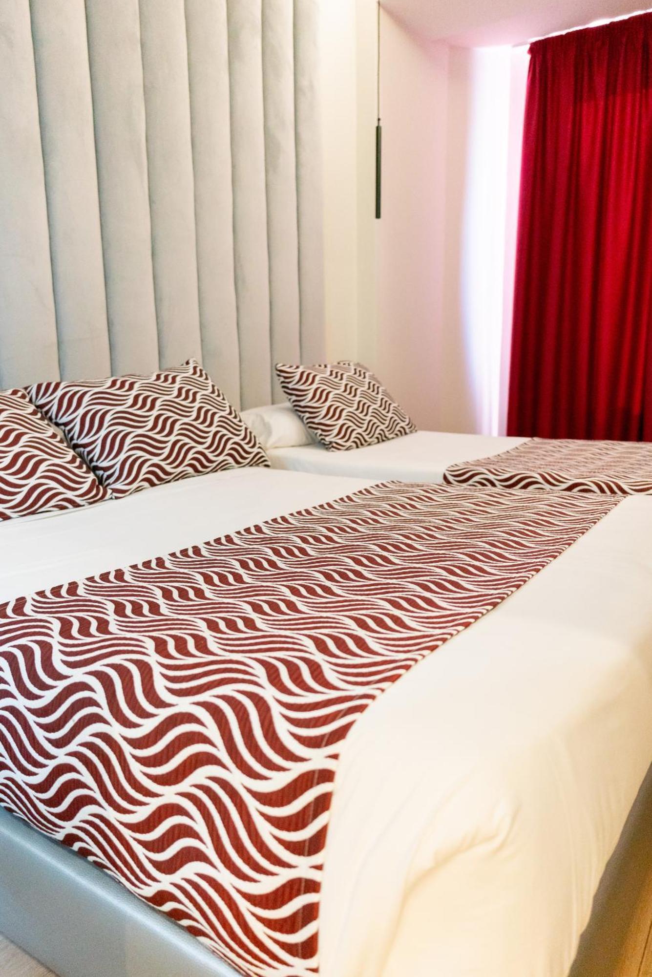 Hostal Juliette-Gran Via มาดริด ภายนอก รูปภาพ